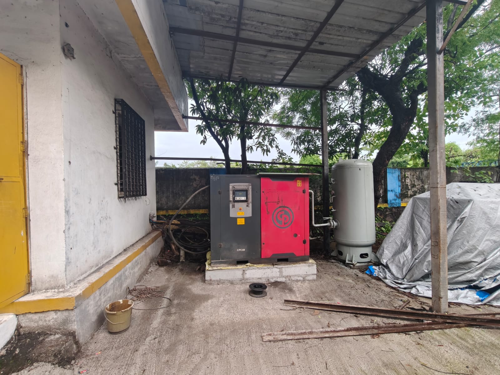 Air compressor